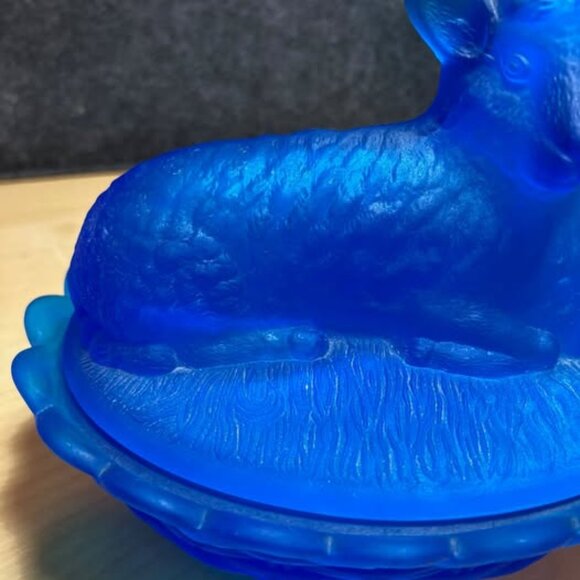 RARE Cobalt Blue Lamb on Nest - Picture 7 of 9